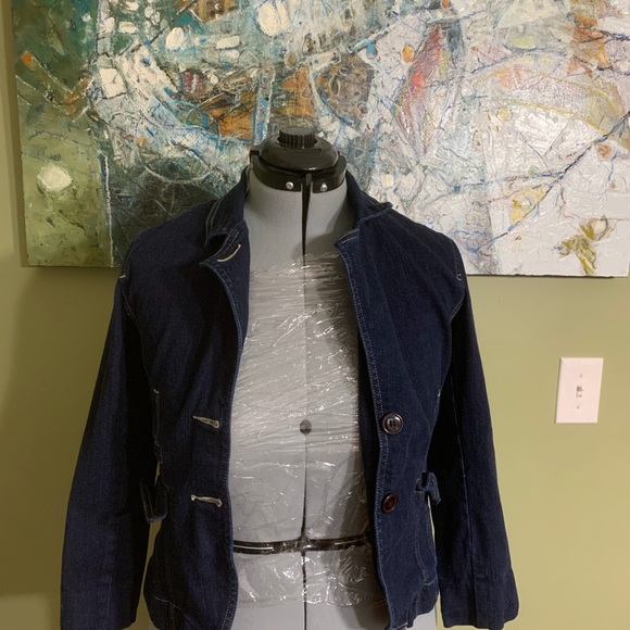 Hand painted jean jacket in size 8p. - Picture 3 of 4